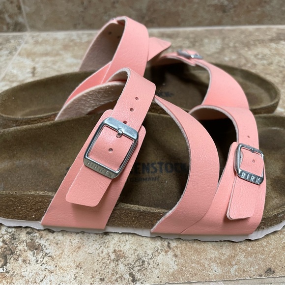 Birkenstock Salina sandal, EU 38 / US 7, peach coral color - Picture 6 of 7